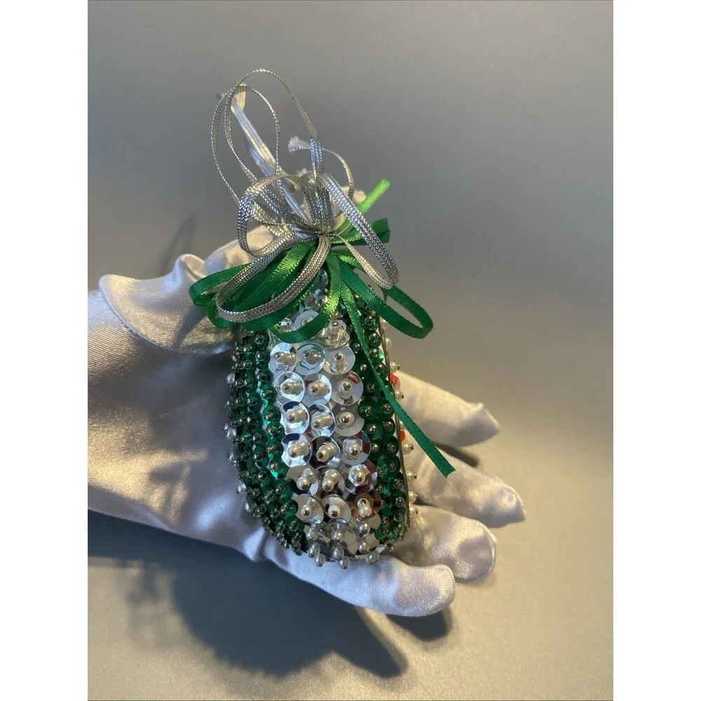 Vintage Christmas 3D Snowman Diorama Beaded Push Pin Ornament Handmade Green